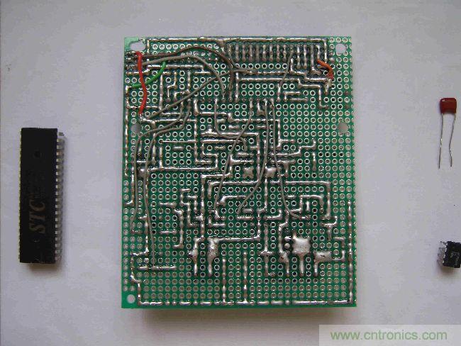 DIY集電容、電感和頻率為一體的測量?jì)x器