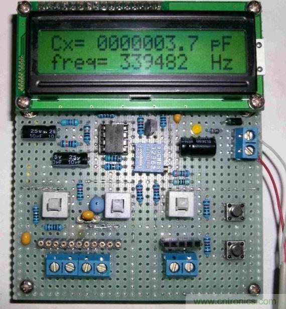 DIY集電容、電感和頻率為一體的測量?jì)x器