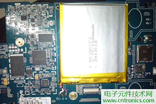 不怕摔的電紙書(shū)！一款柔性屏電子書(shū)閱讀器拆解