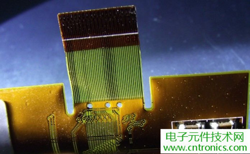探秘電子紙！一款電紙書(shū)的電子墨水屏拆解