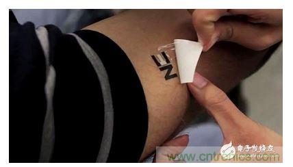  像貼紙一樣，汗水發(fā)電