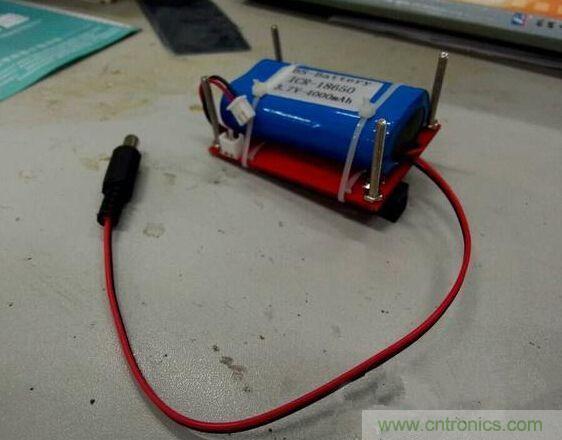 DIY神器：夜間不間斷電源，大學(xué)通宵嗨翻天！