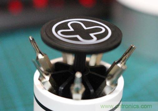 一款獨一無(wú)二的鋰電螺絲刀拆解評測：不止是價(jià)格感人