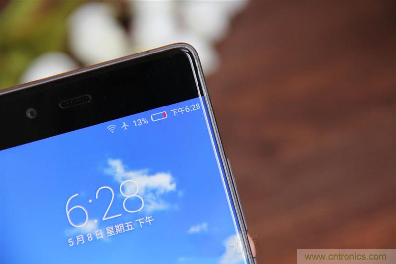 無(wú)邊框的 nubia Z9 ，一款既有驚喜，又有驚艷的智能手機