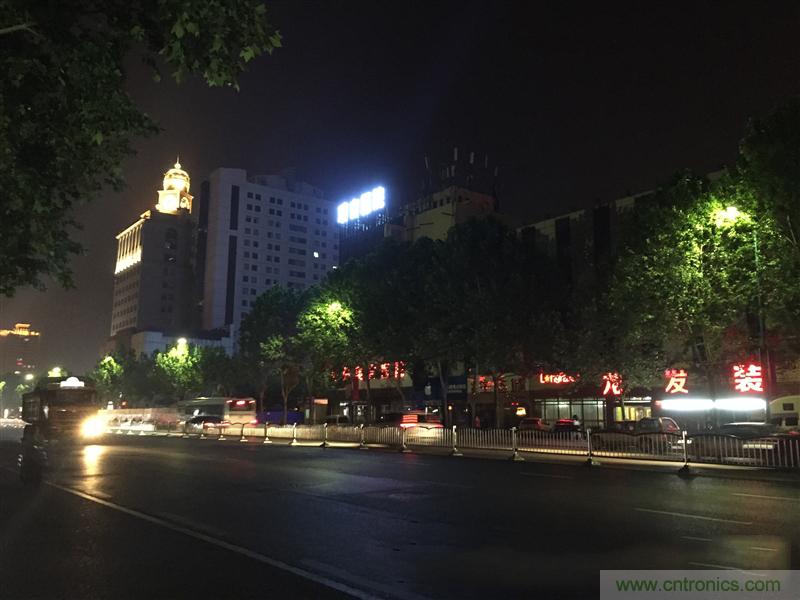 無(wú)邊框的 nubia Z9 ，一款既有驚喜，又有驚艷的智能手機
