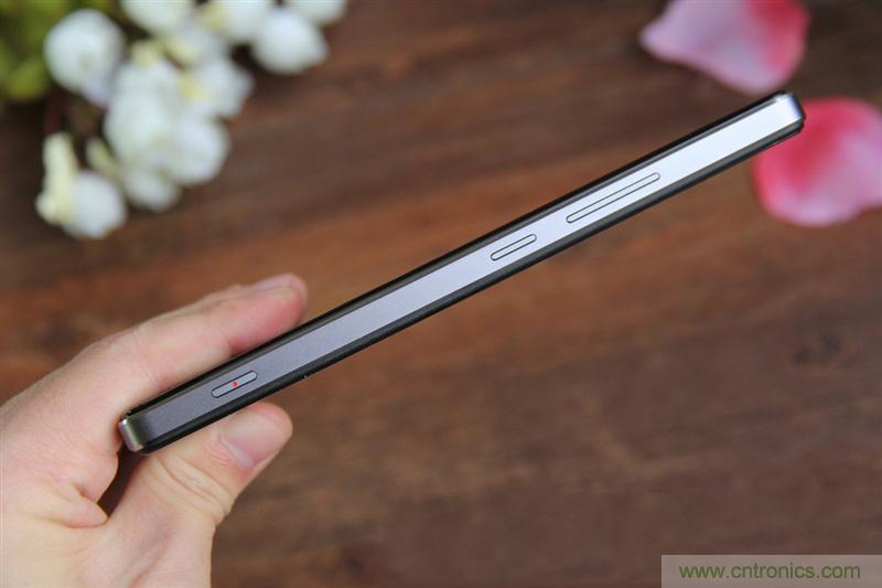 無(wú)邊框的 nubia Z9 ，一款既有驚喜，又有驚艷的智能手機