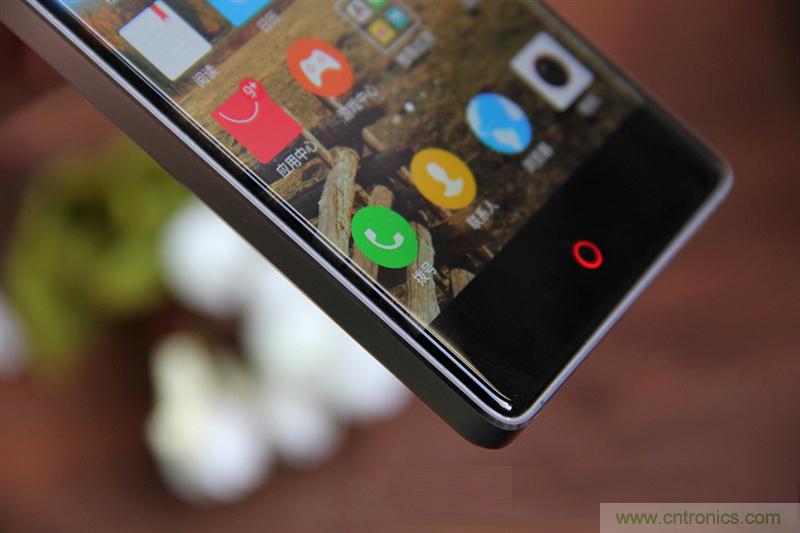 無(wú)邊框的 nubia Z9 ，一款既有驚喜，又有驚艷的智能手機