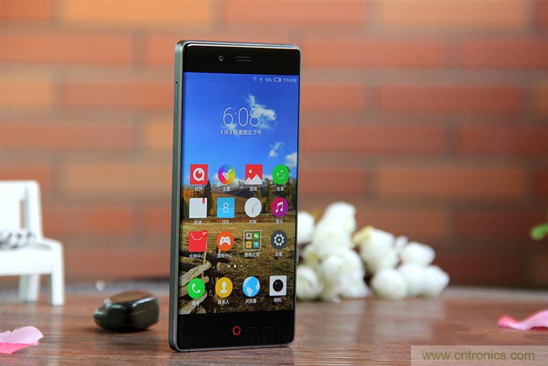 無(wú)邊框的 nubia Z9 ，一款既有驚喜，又有驚艷的智能手機