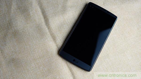 業(yè)界良心 LG V10 評測:剛毅、冷峻，不失人性化