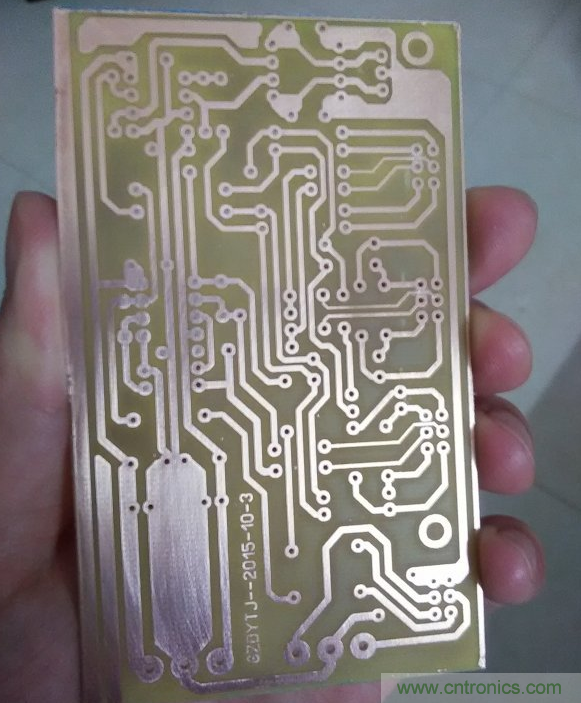 嘗試了四次PCB制作， 最后一發(fā)算是成功了
