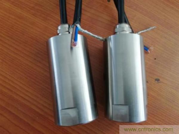 振動(dòng)傳感器的機電變換原理？主要的分類(lèi)有哪些？