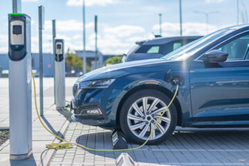 簡(jiǎn)化電動(dòng)汽車(chē)充電器和光伏逆變器的高壓電流檢測